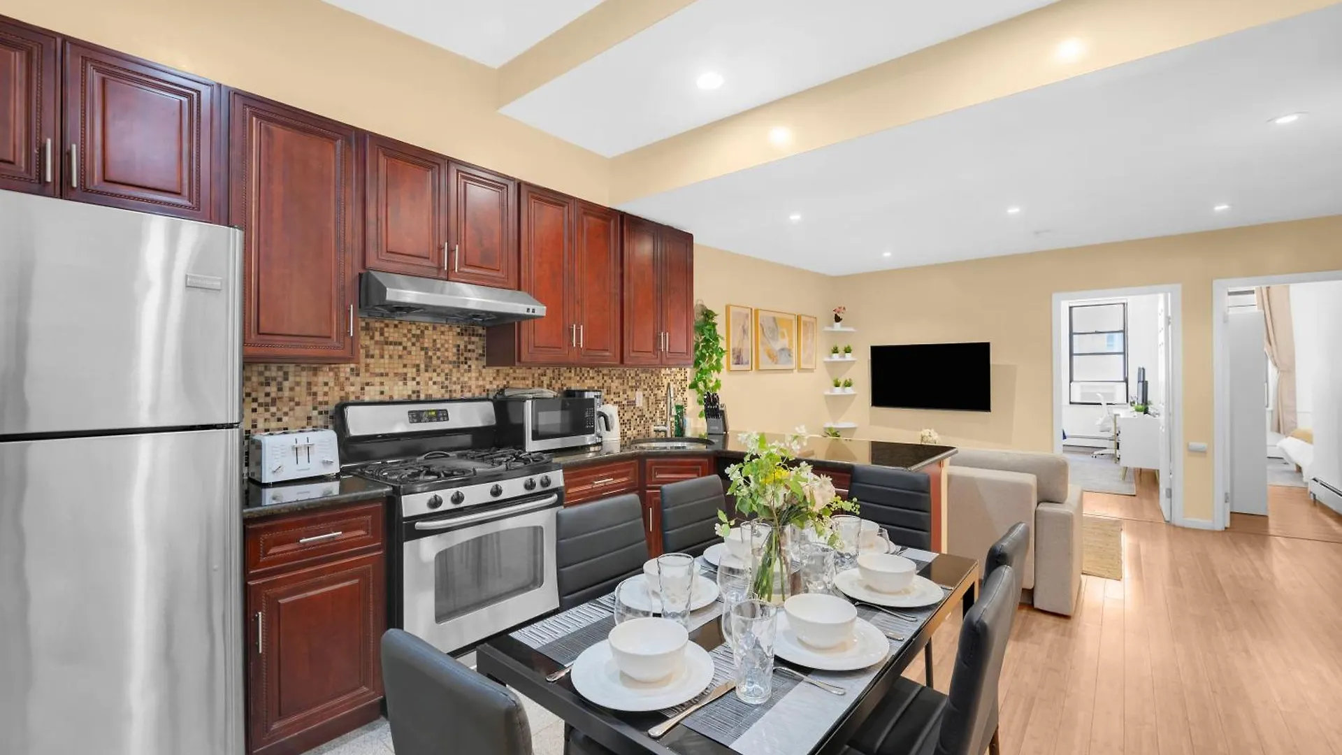 Gorgeous 4 Bedroom 2 Bathroom Nyc Apartment New York United States