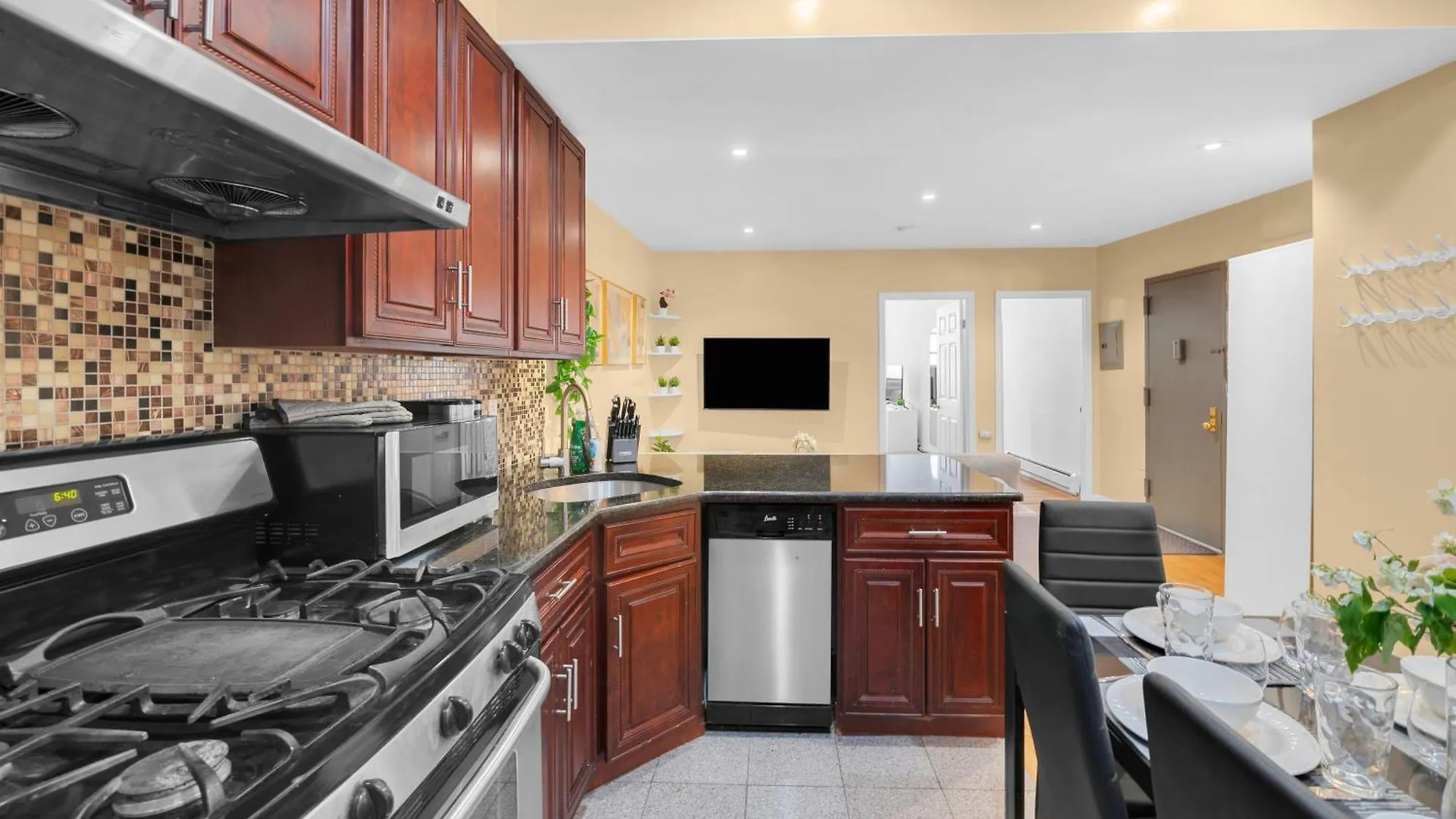 Gorgeous 4 Bedroom 2 Bathroom Nyc Apartment New York United States