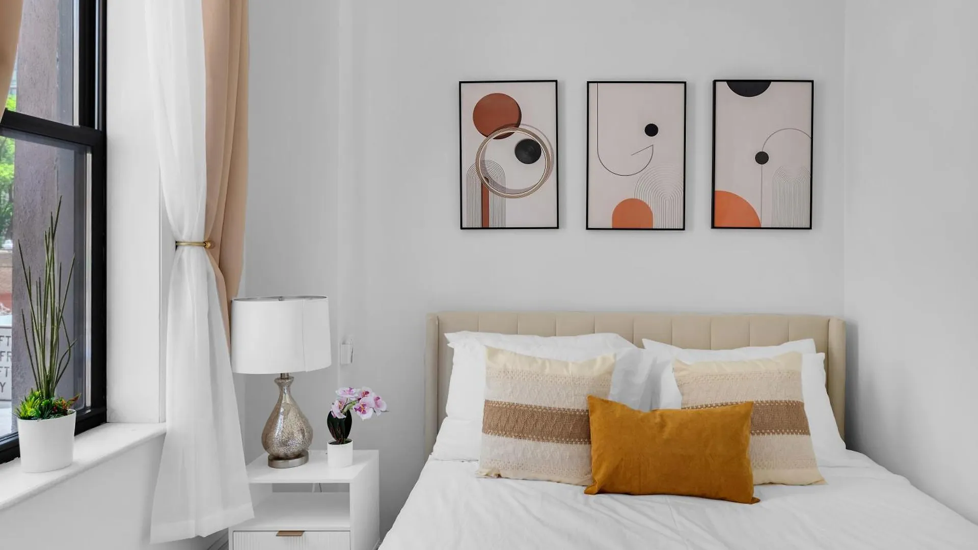 Gorgeous 4 Bedroom 2 Bathroom Nyc Apartment New York