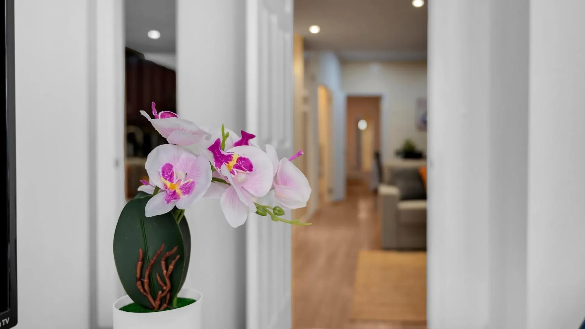 Gorgeous 4 Bedroom 2 Bathroom Nyc Apartment New York