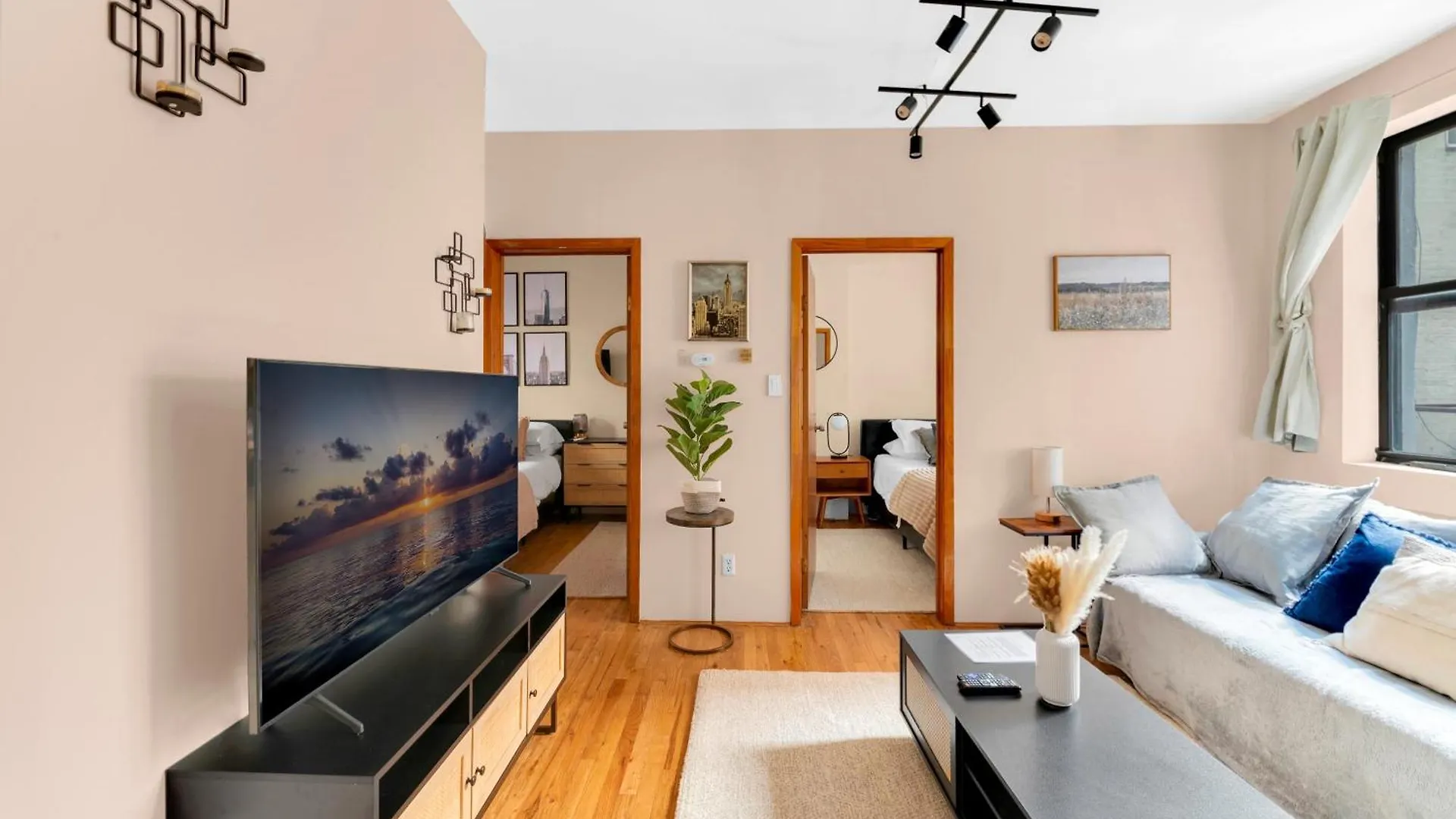 Stylish 2 Bedroom Apartment In Chelsea location
